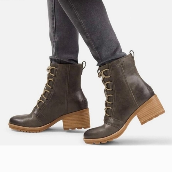 Sorel Women "Like New" Cate Leather Lace Up Heels Tractor  boots shoes sz 8.5 - Picture 1 of 15
